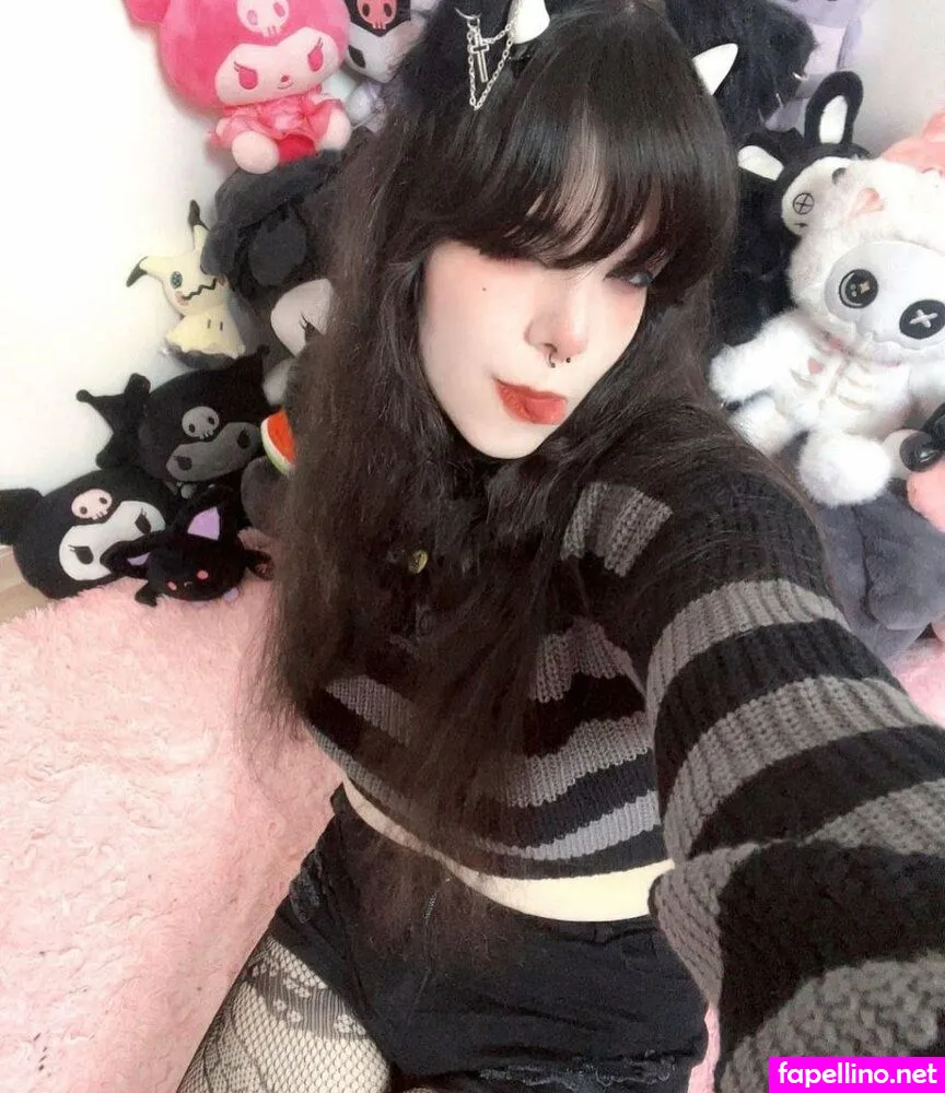 emilly beatriz, emitriz, emitriz_ Nude Leaked OnlyFans Photo #0C2W4IlQoS