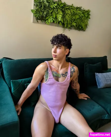 Emivelaaa OnlyFans Thumbnail #0Jy0b8VUuL