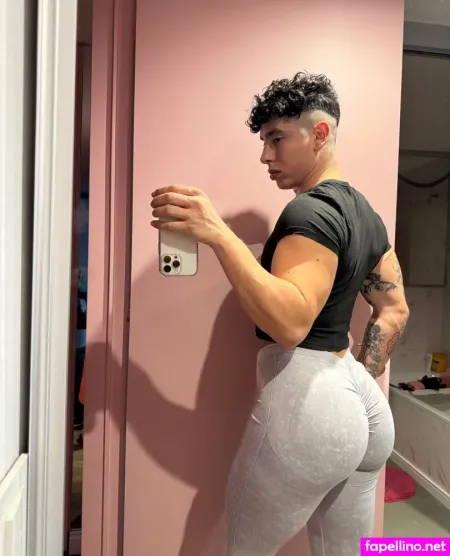 Emivelax OnlyFans Thumbnail #J79SZFZHF4