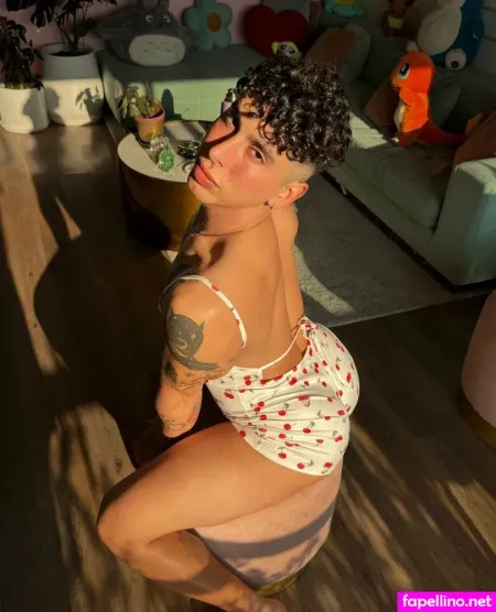 Emivelax OnlyFans Thumbnail #MqhN2MSvk9