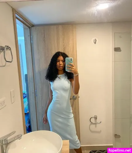 Emizuuuu Main Profile Photo