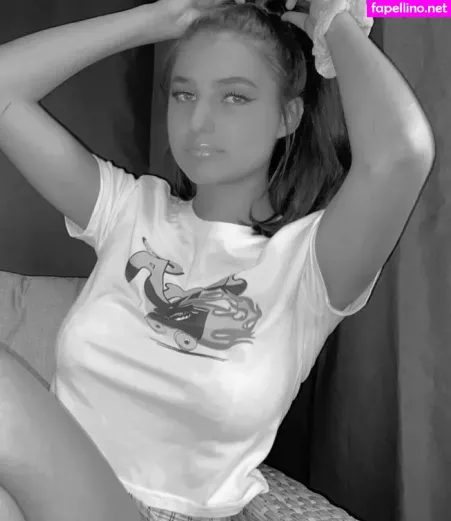 Emizzillo OnlyFans Thumbnail #W8gz5QG0Lw