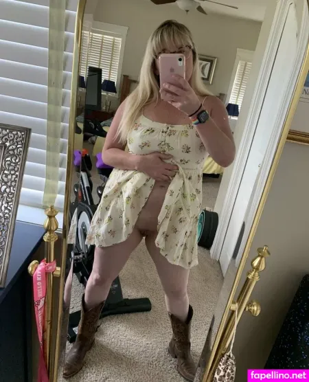 Emjanderson79 OnlyFans Thumbnail #BvEMitZ8E0