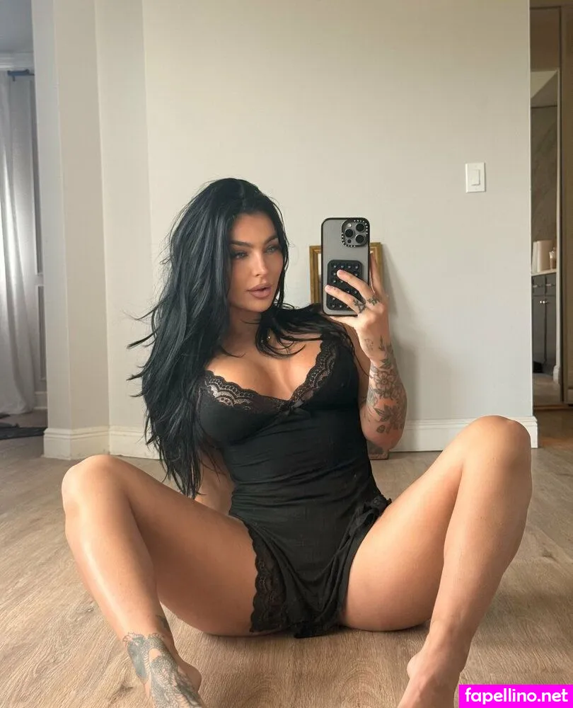 emjayplays, emjayrinaudo_ Nude Leaked OnlyFans Photo #RnhpejSlGF