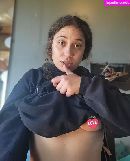 Emm Loomis OnlyFans Thumbnail #8QQ6YdkkEc