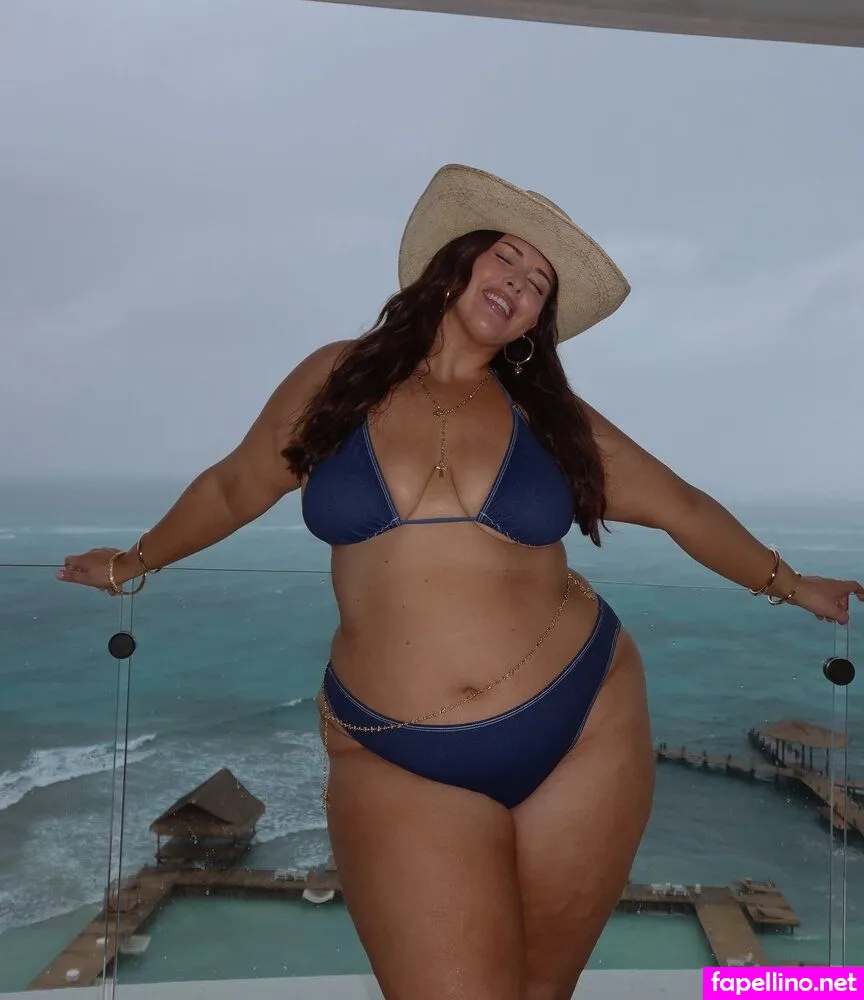 emma.arletta, emmahixofficial Nude Leaked OnlyFans Photo #0AN7MP1Xhp