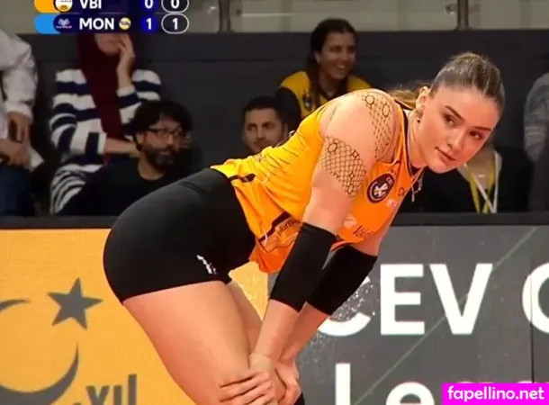 Emma Belle OnlyFans Thumbnail #u5TspVCuIO