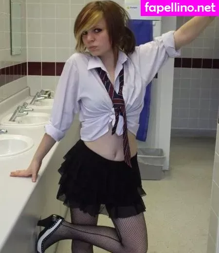 Emma Blackery OnlyFans Thumbnail #MHWgwhXDK2
