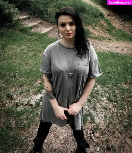 Emma Blackery OnlyFans Thumbnail #aAbBBBrzN3
