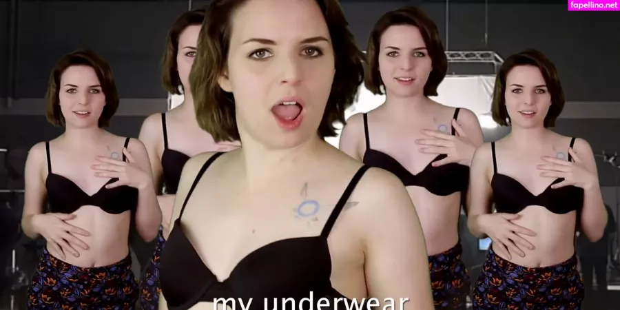 Emma Blackery OnlyFans Thumbnail #oRUiEjNRAl