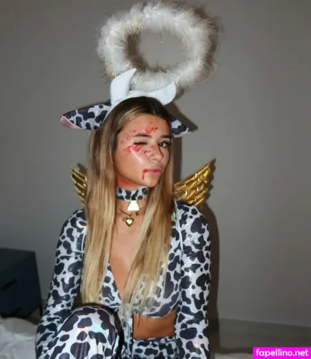 Emma Bourson OnlyFans Thumbnail #2qzt9c5K27