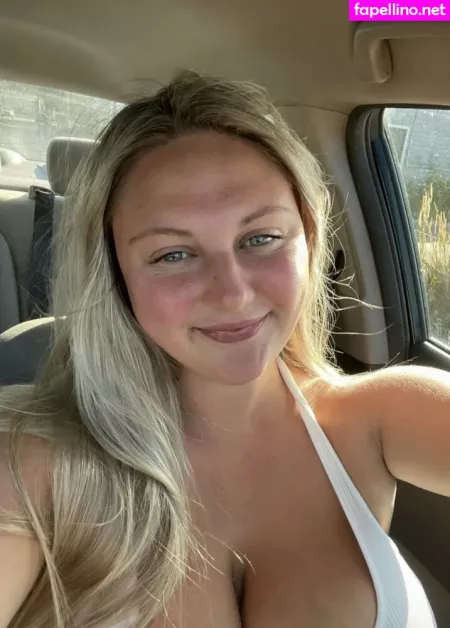 Emma Burzynski OnlyFans Thumbnail #8pYia820KW