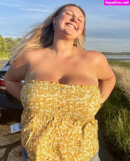 Emma Burzynski OnlyFans Thumbnail #inDm08a6kG