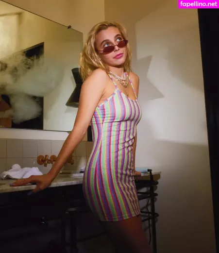 Emma Chamberlain OnlyFans Thumbnail #JCUGp6yRwH