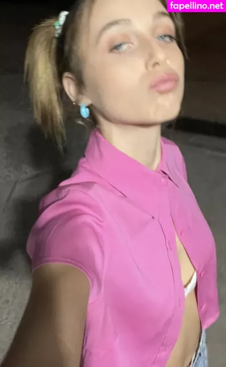 Emma Chamberlain OnlyFans Thumbnail #PckFew4IvS