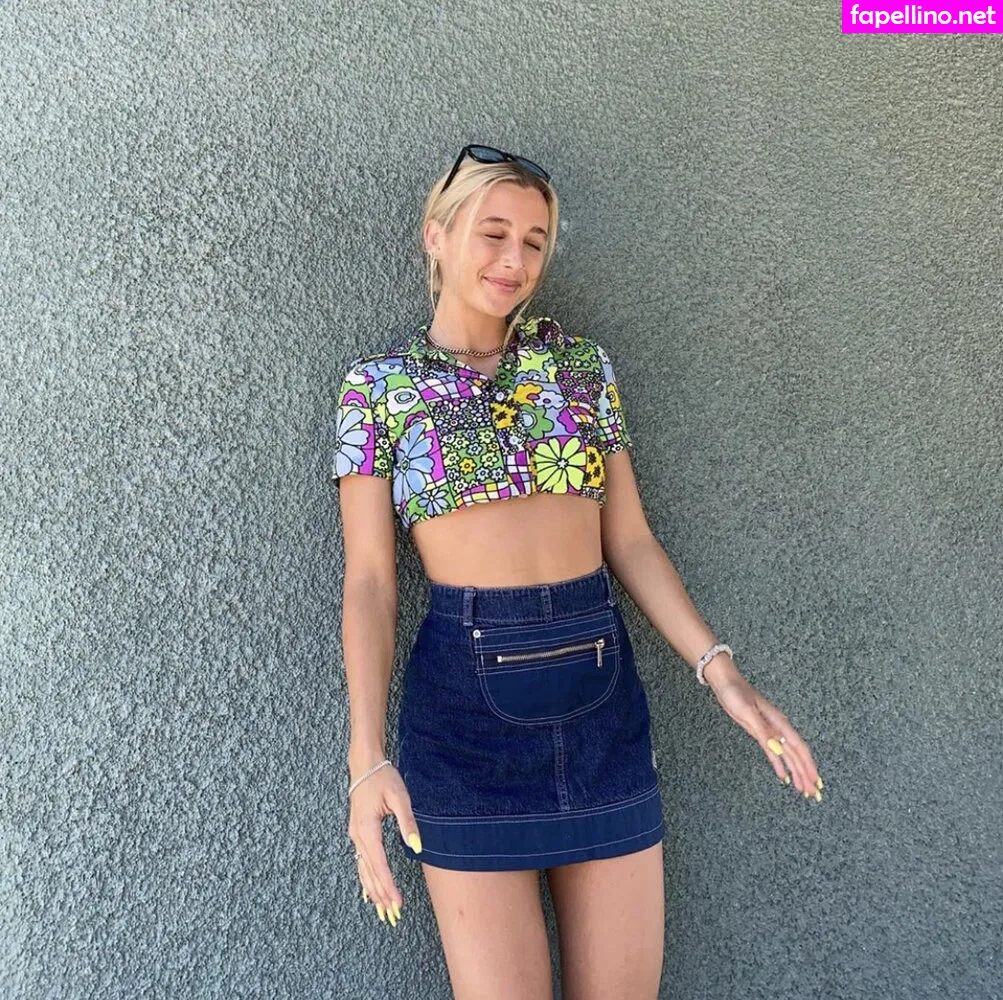 Emma Chamberlain, emmachamberlain Nude Leaked OnlyFans Photo #hE0t7wuoYl