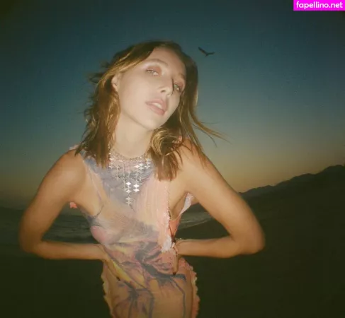 Emma Chamberlain OnlyFans Thumbnail #mgcNfOMZOc