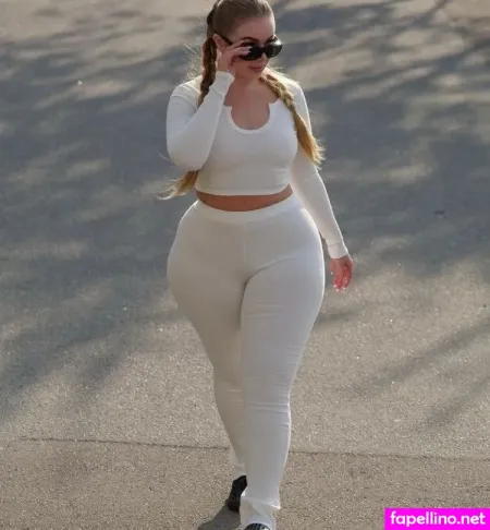 Emma Christina OnlyFans Thumbnail #OUD7w5RLOT