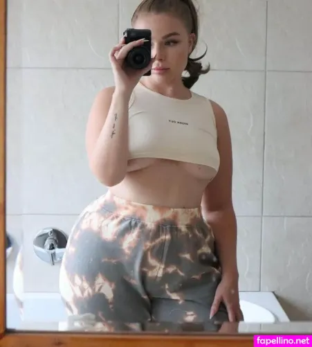 Emma Christina OnlyFans Thumbnail #zpa6T0IdlG