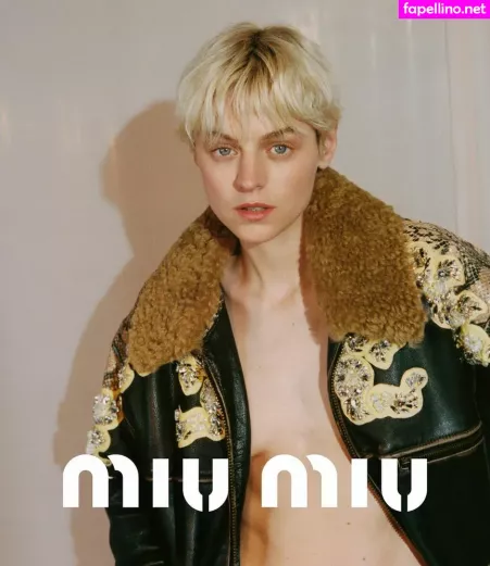 Emma Corrin OnlyFans Thumbnail #2lGOkBtHC8