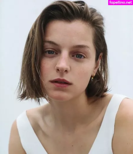 Emma Corrin OnlyFans Thumbnail #mD4KQTqS6S