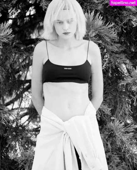 Emma Corrin OnlyFans Thumbnail #nAXgM5g0gk