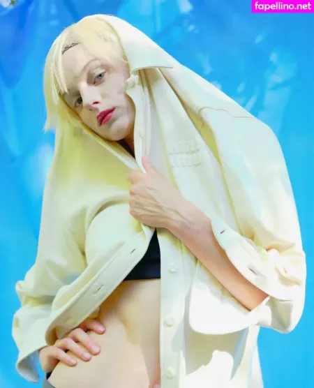 Emma Corrin OnlyFans Thumbnail #twOtsk67Gx