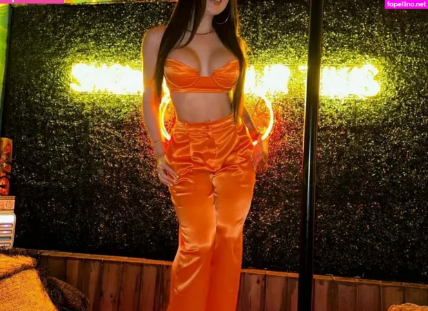 Emma Creams OnlyFans Thumbnail #FHpySFlOBv