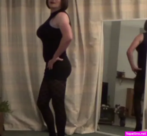 Emma Crossdresser OnlyFans Thumbnail #78sKy8apEF