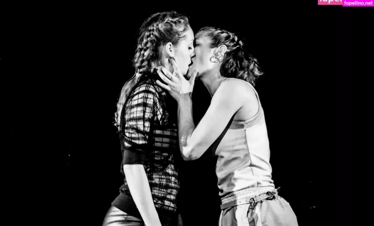 Emma D Arcy OnlyFans Thumbnail #3HFHAxIFp4