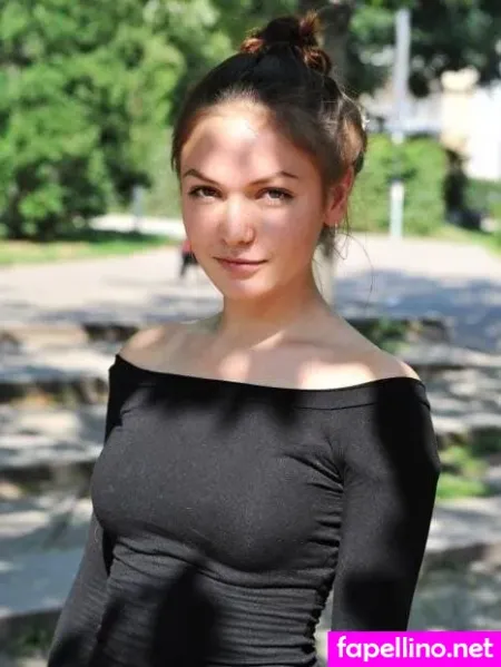 Emma Drogunova OnlyFans Thumbnail #ubhhRFlV31