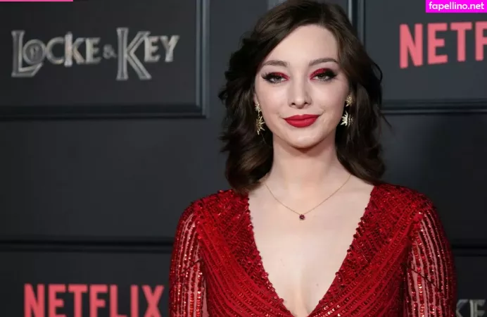 Emma Dumont OnlyFans Thumbnail #iLFzLNkZDW