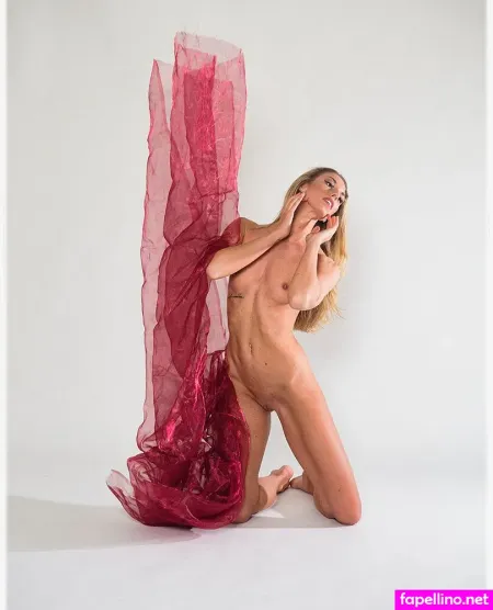 Emma Elizabeth OnlyFans Thumbnail #Z3sOakMuvN