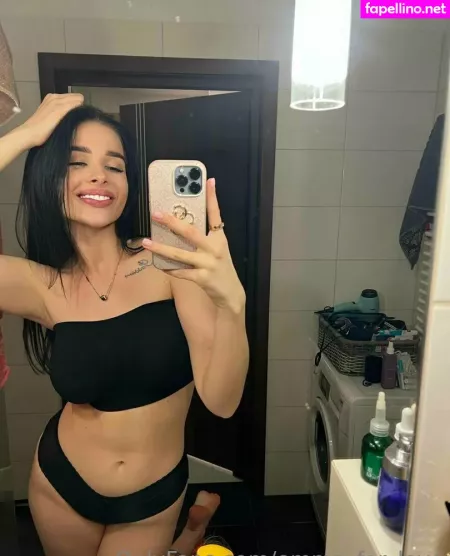 Emma For Love OnlyFans Thumbnail #2I6OvUeSWU