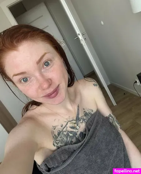 Emma Fox Red OnlyFans Thumbnail #6fO5ez4Uxy