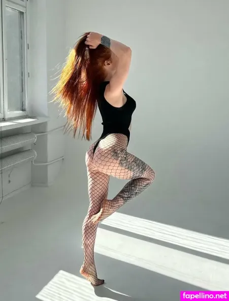 Emma Fox Red OnlyFans Thumbnail #QP8pbyj9or