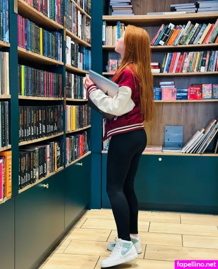 Emma Fox Red OnlyFans Thumbnail #UhX7bbomZs