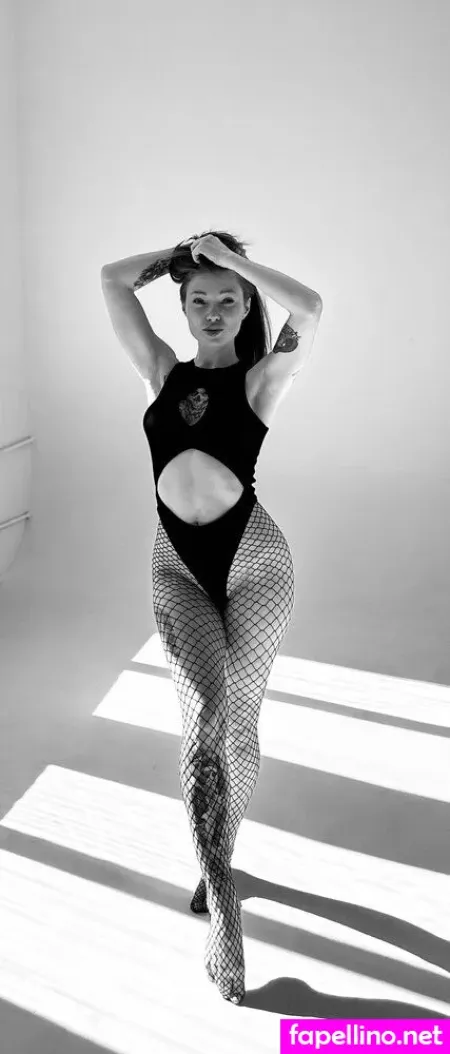 Emma Fox Red OnlyFans Thumbnail #ZWZ4JIXfdQ