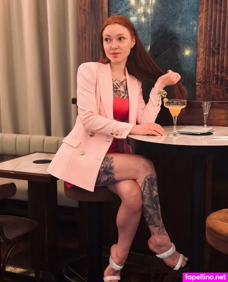 Emma Fox Red OnlyFans Thumbnail #dOfDUGH2yA