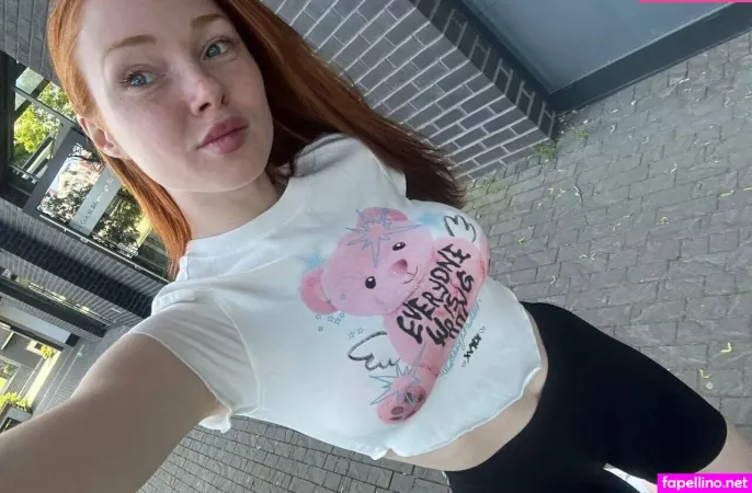 Emma Fox Red OnlyFans Thumbnail #nWoNN4w64r