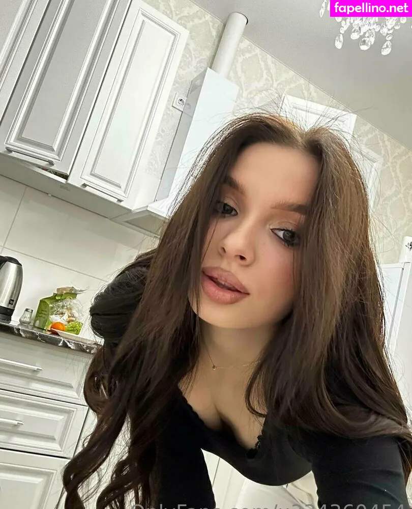 drahelmaniar, emma_gucci Nude Leaked OnlyFans Photo #dHtWeoKh3i
