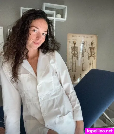 Emma Hall 1 OnlyFans Thumbnail #m5zOnClSLU