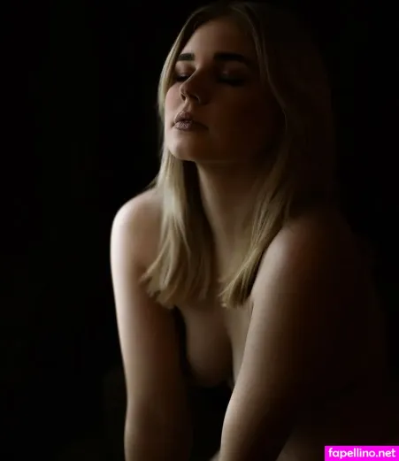 Emma Hellin Emmahellin OnlyFans Thumbnail #nbWr1NLJ89