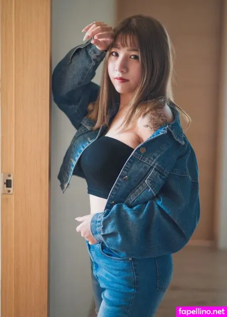 Emma Hsieh OnlyFans Thumbnail #SD7jZbo7LS