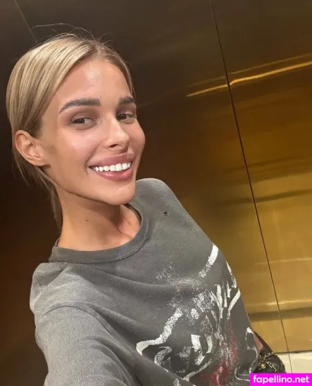 Emma Is Hot OnlyFans Thumbnail #cZtoVVYq02