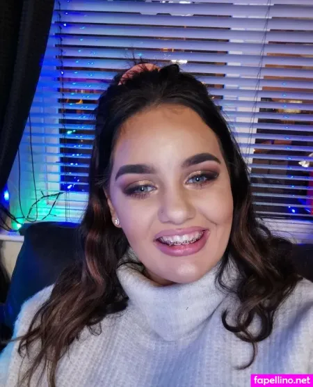 Emma J OnlyFans Thumbnail #rGRwarHrqh