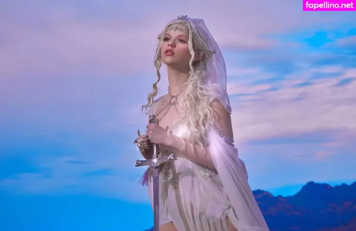 Emma Karla Peet OnlyFans Thumbnail #8KcktVmna6