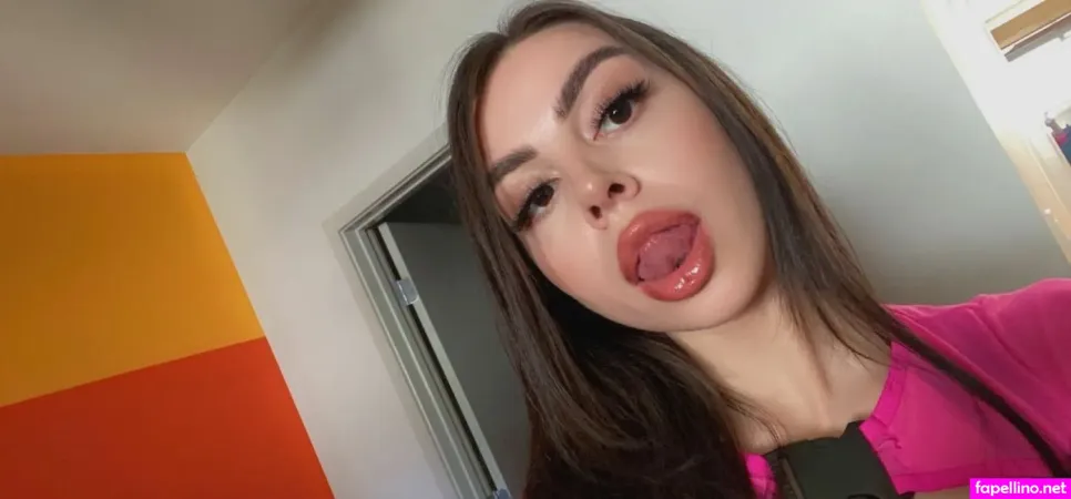 Emma Lee Baby OnlyFans Thumbnail #T0NNUcSyYi