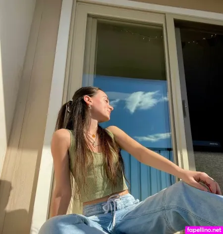 Emma Lilly OnlyFans Thumbnail #YAbf4VnQgb