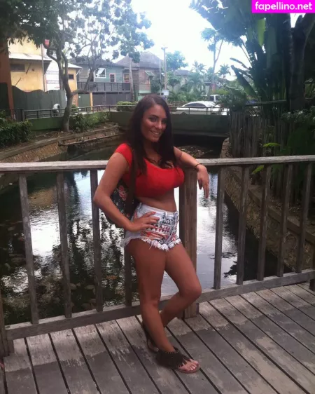 Emma Lynn Slavin OnlyFans Thumbnail #YNK63cRlx5